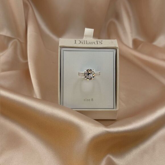 Gold and Silver Women's Ring - Picture 3 of 6